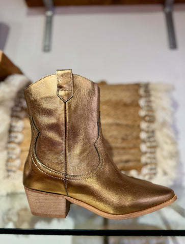 Metallic Leather Short Cowboy Boot | 05810 | Deep Gold