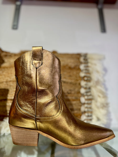 Metallic Leather Short Cowboy Boot | 05810 | Deep Gold