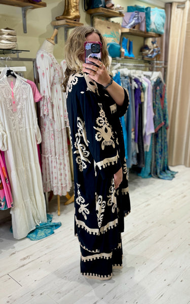 Perrie Long Kimono | Black