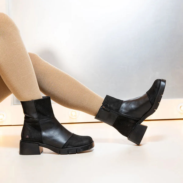 ART | Varsovia 1285 Retro Heeled Ankle Boot | Black Multi