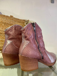 Felmini | Textured Metallic Leather Cowboy Boot | Lilac/Silver