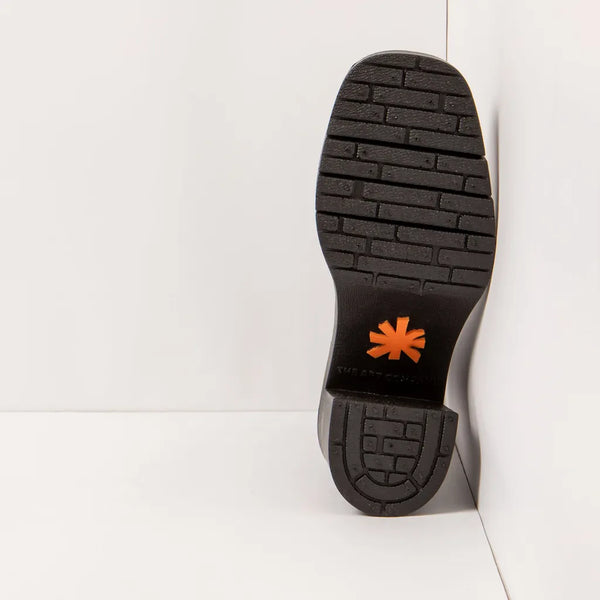 ART | 1974 Berna Retro Block Heel Boot | Nappa Shiny Flamingo/Black