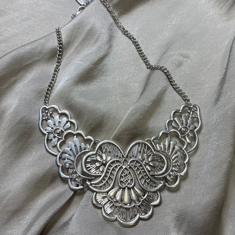Statement Detailed Necklace | Silver
