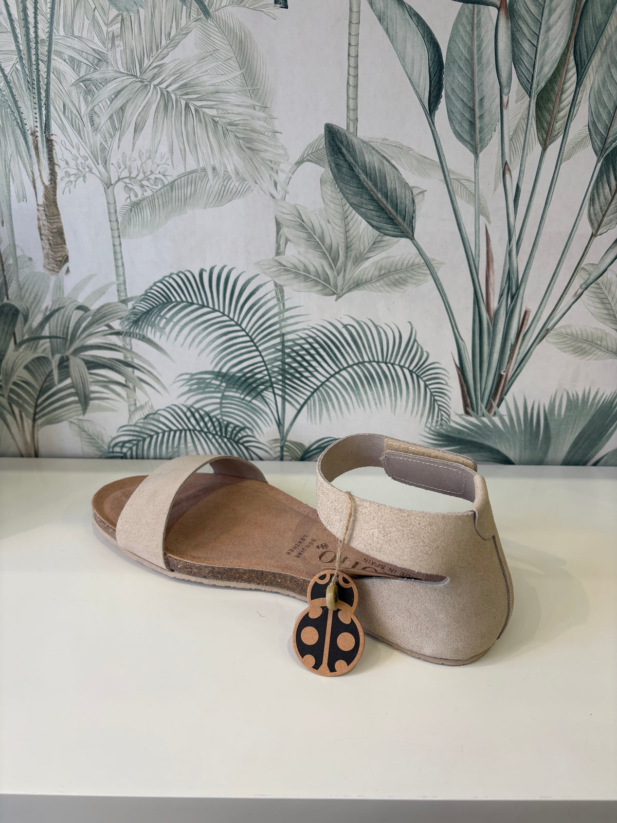 Yokono | Genova-400 | Flat Leather Sandal With Ankle Strap | Cream Suede