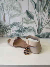 Yokono | Genova-400 | Flat Leather Sandal With Ankle Strap | Cream Suede