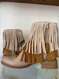 Felmini | Leather and Suede Fringed Flat Cowboy Boot | Plume/Sand