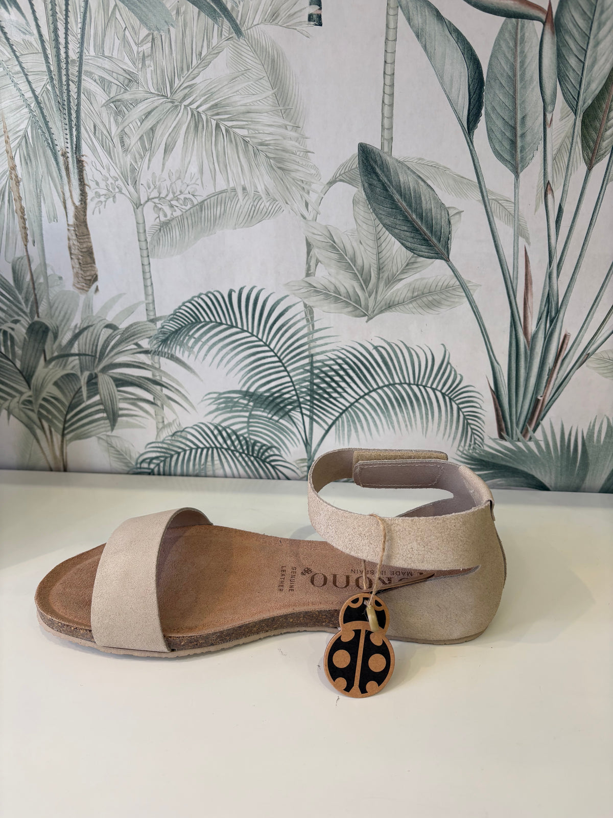 Yokono | Genova-400 | Flat Leather Sandal With Ankle Strap | Cream Suede