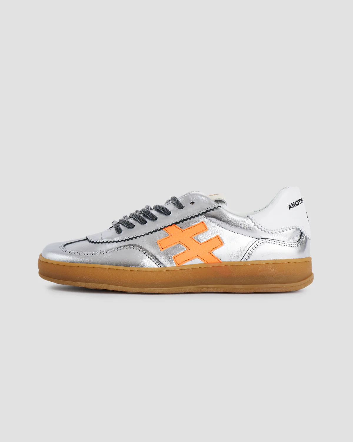 Another Trend | Iconic II | Metallic Leather Trainer | Dark Silver