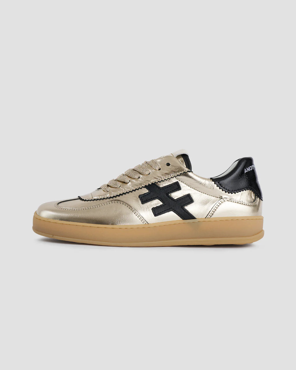 Another Trend | Iconic II | Metallic Leather Trainer | Gold/Black