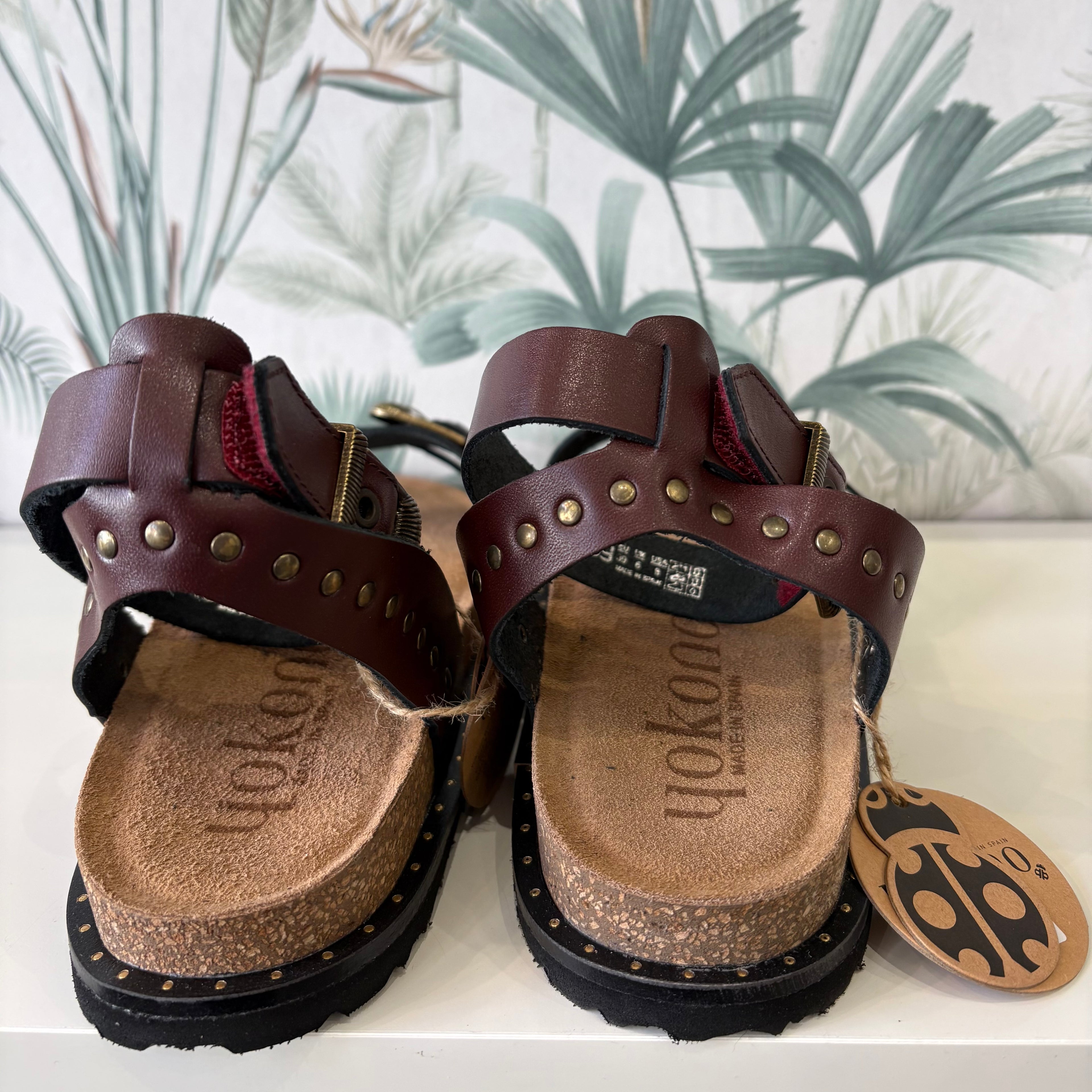 Yokono | BOLUS-260 | Studded Ankle Strap Sandal | Bordeaux