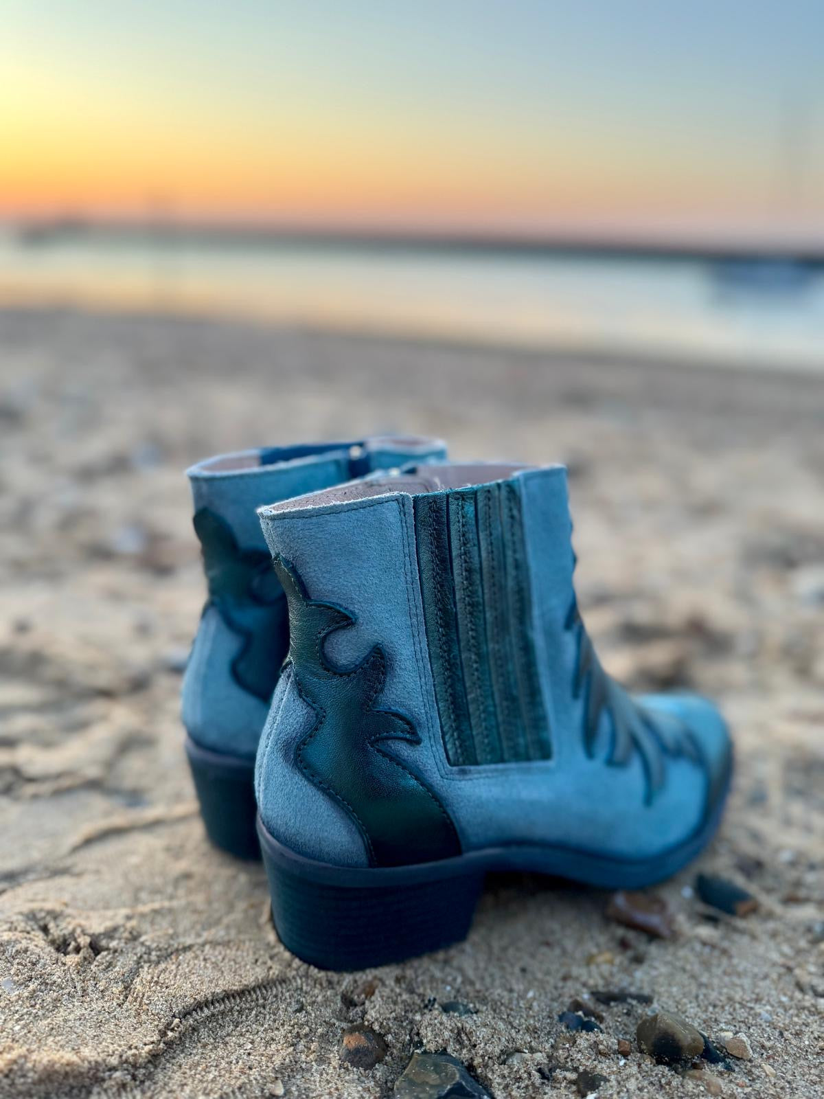 Short Two Tone Cowboy Boot | Teal