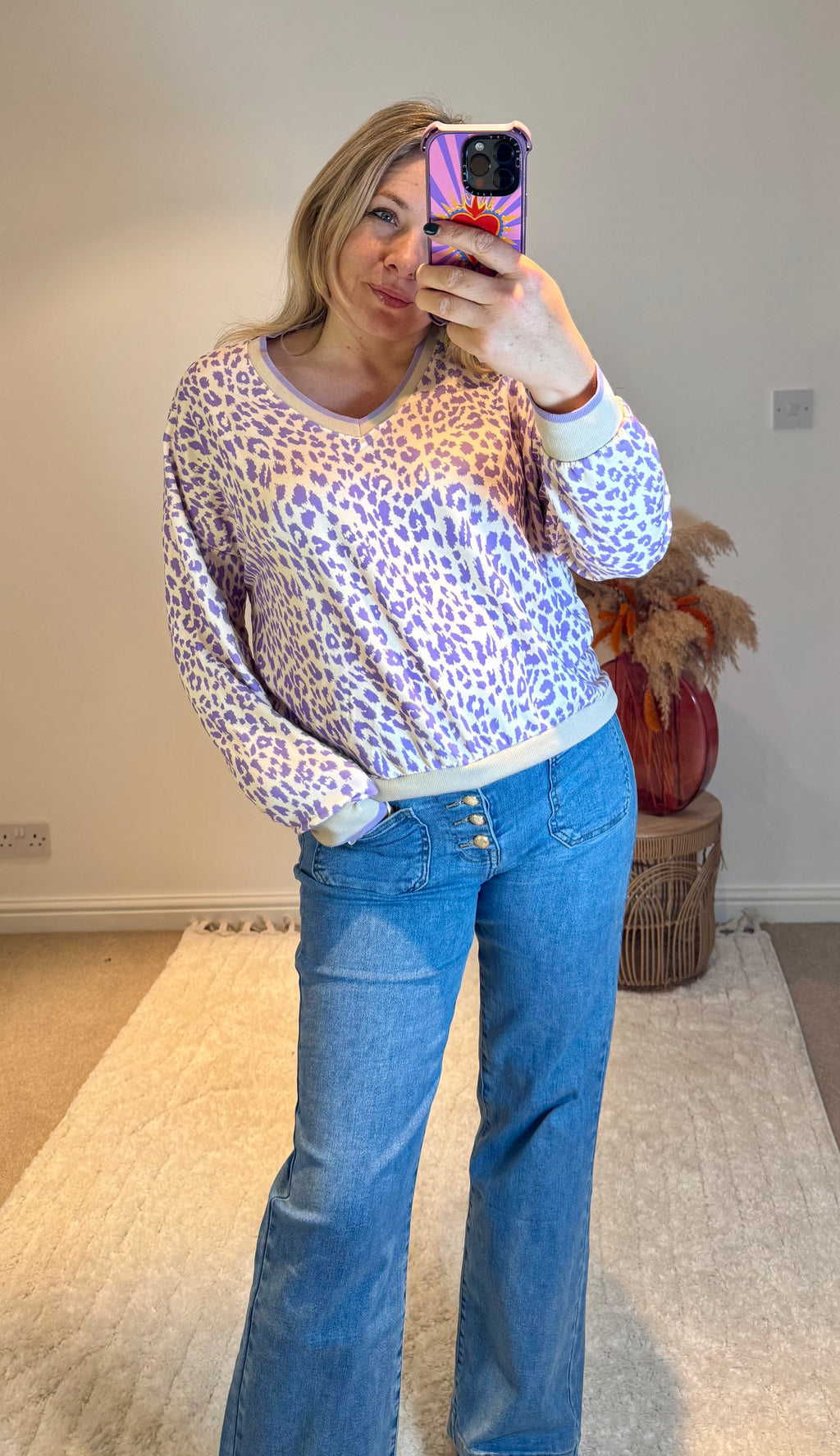 Leopard Retro V-Neck Lightweight Sweat Top | Lilac