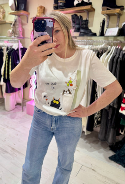 Quirky Cats Graphic Print Tee | Off White