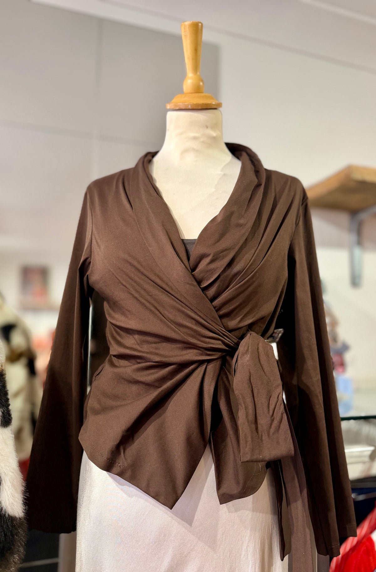 Lightweight Stretch Wrap Jacket | Chocolate