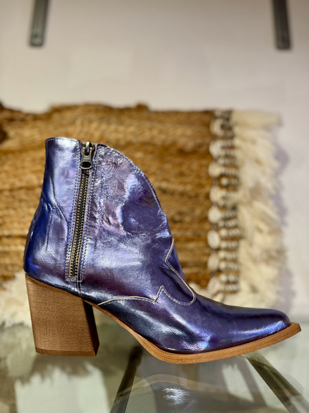 Metallic Heeled Short Cowboy Boot | 06106 | Lilac