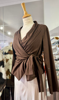 Lightweight Stretch Wrap Jacket | Chocolate