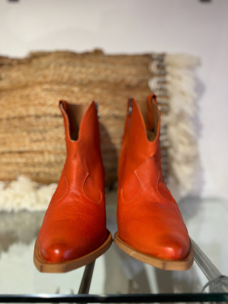 Nubuck Heeled Short Cowboy Boot | 06106 | Orange