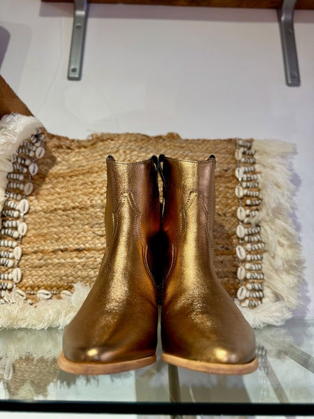 Metallic Leather Short Cowboy Boot | 05810 | Deep Gold