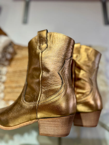 Metallic Leather Short Cowboy Boot | 05810 | Deep Gold