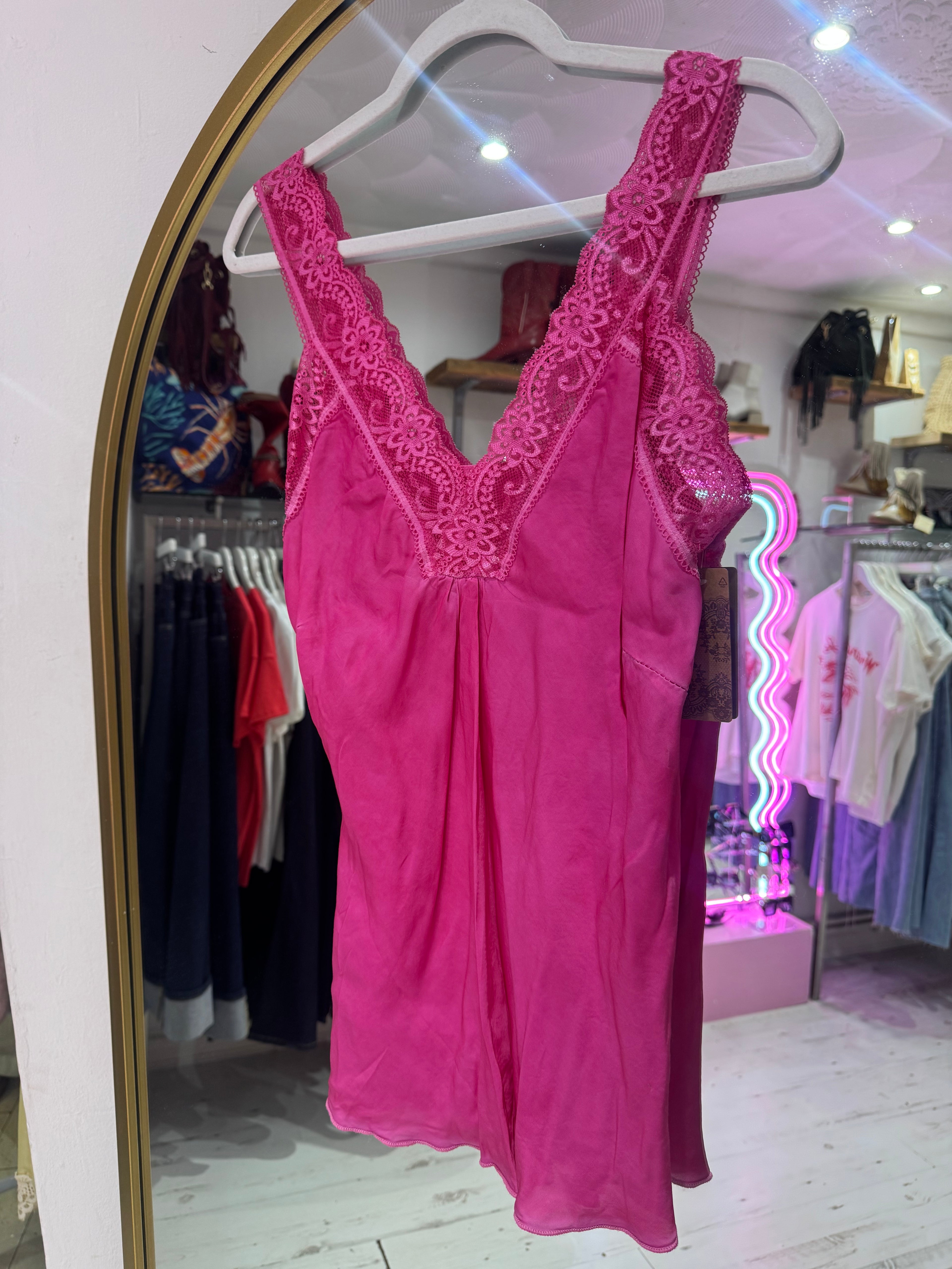 Layla Lace Silky Camisole | Fuchsia Pink