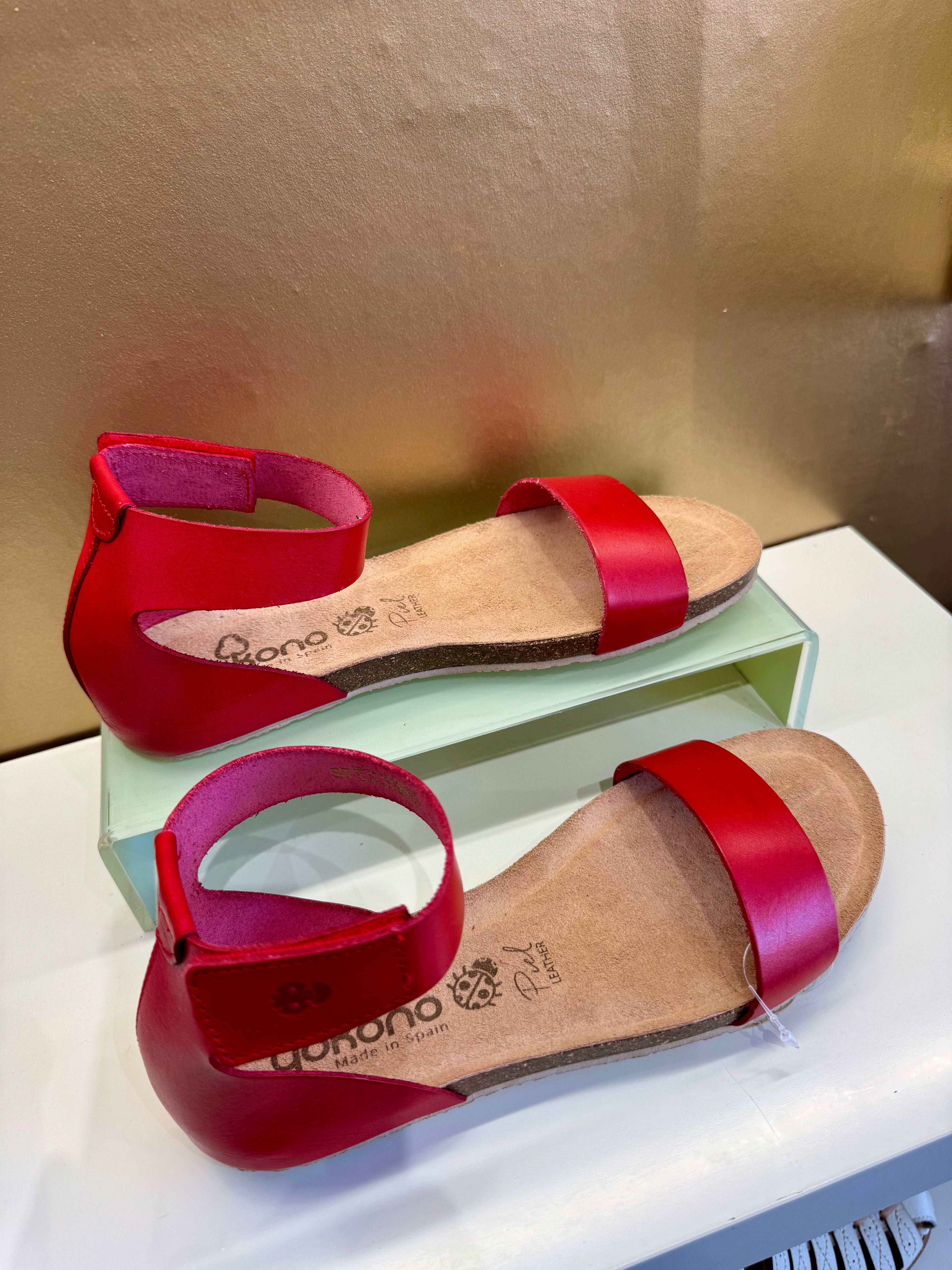 Yokono | Genova-400 | Flat Sandal with Ankle Strap | Red