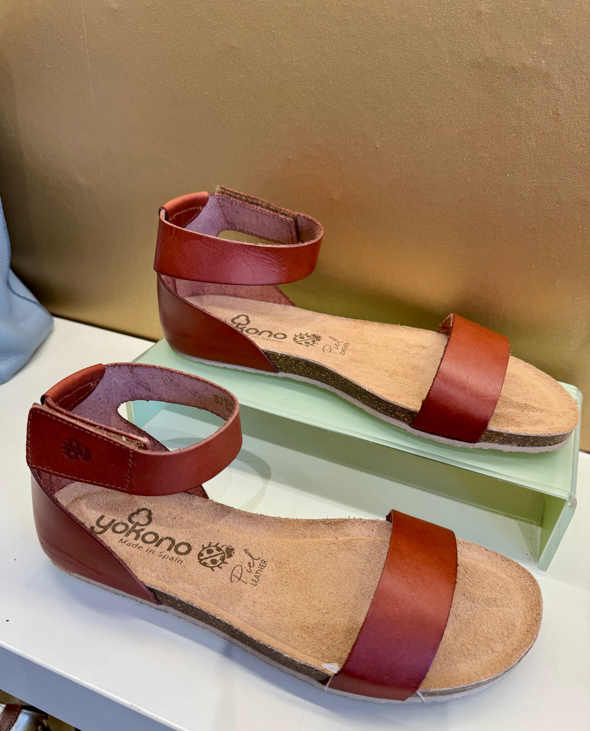Yokono | Genova-400 | Flat Sandal with Ankle Strap | Tan