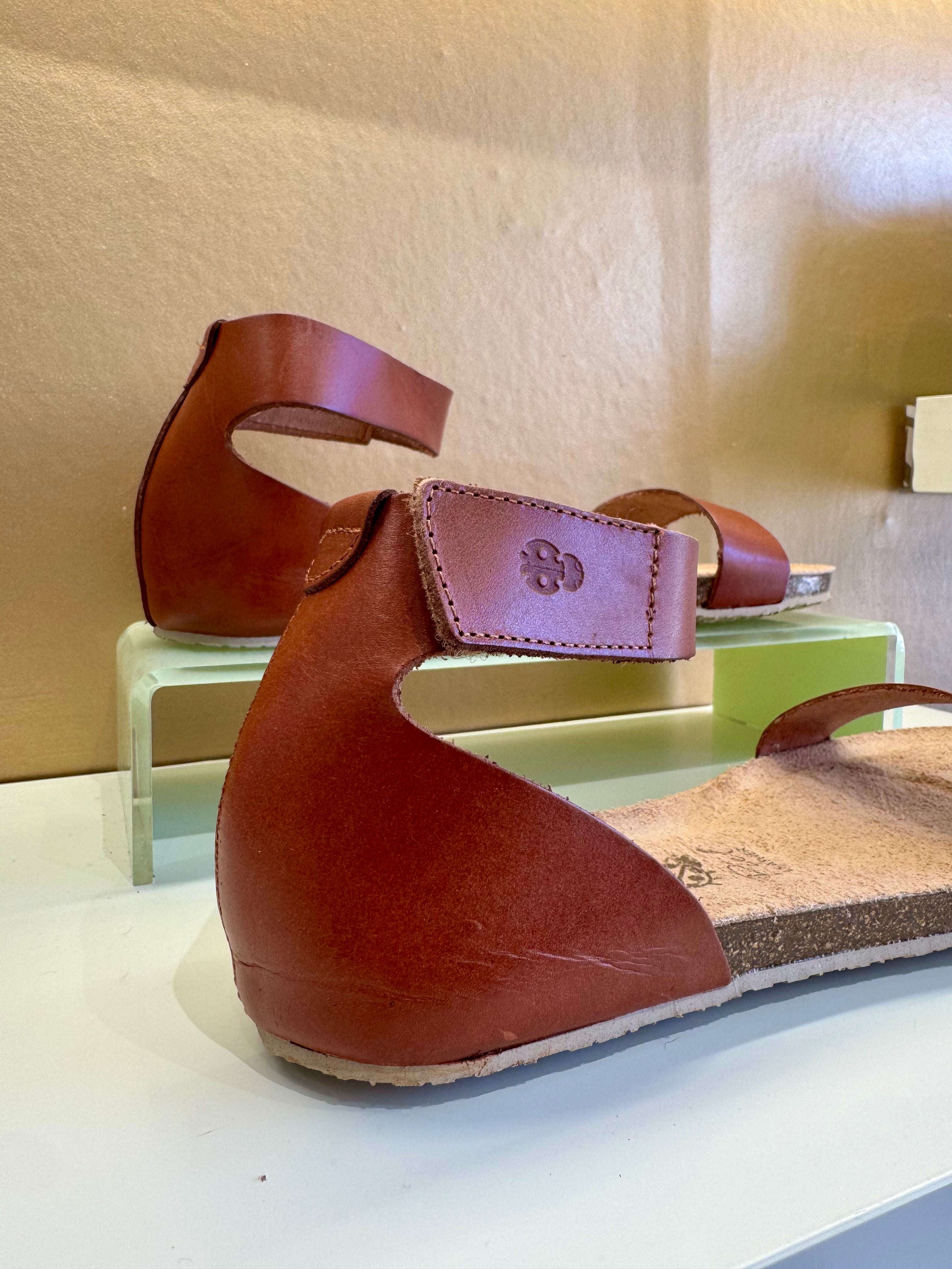 Yokono | Genova-400 | Flat Sandal with Ankle Strap | Tan