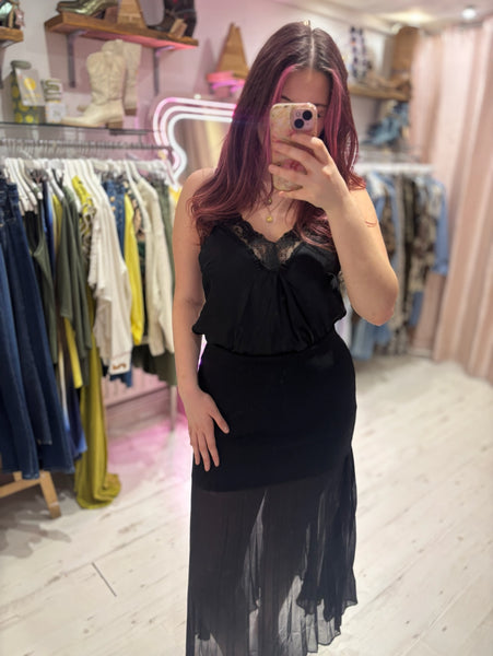 Layla Lace Silky Camisole | Black