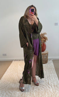 Kira Maxi Kimono | Khaki Graphic Tropical Print