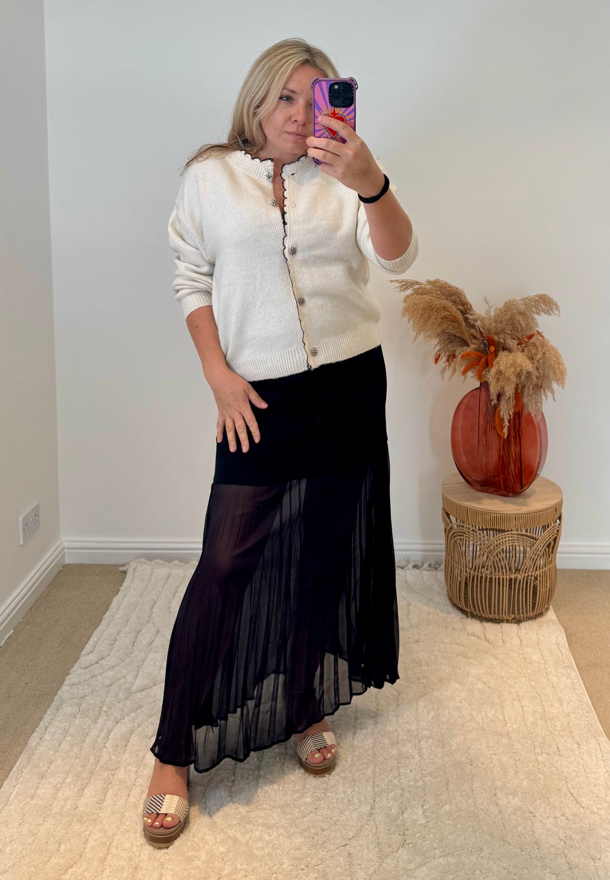 Round Neck Scalloped Edge Cardigan | Cream/Black