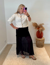 Round Neck Scalloped Edge Cardigan | Cream/Black