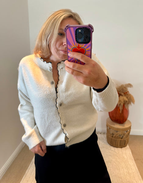 Round Neck Scalloped Edge Cardigan | Cream/Black