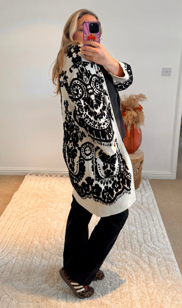 Beautiful Heavyweight Knit Brocade Detail Cardigan | Ivory/Black