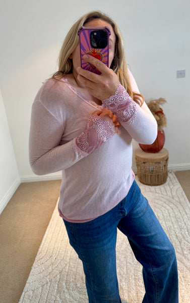 Lace Detail Long Sleeved V-Neck Top | Light Pink