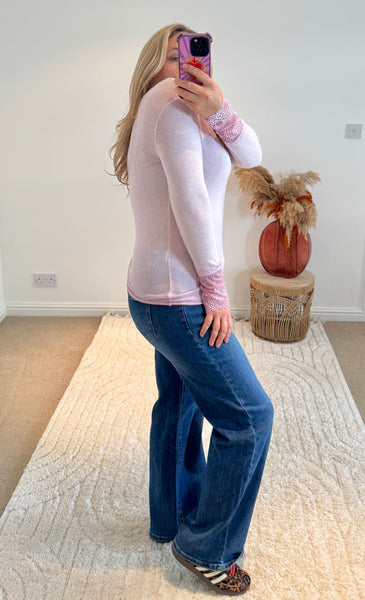 Lace Detail Long Sleeved V-Neck Top | Light Pink