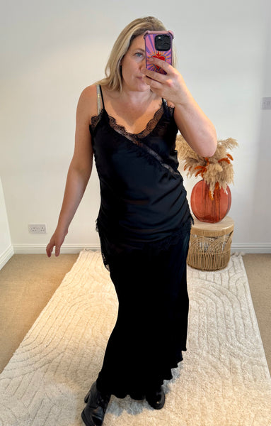 Asymmetric Lace Detail Satin Camisole | Black