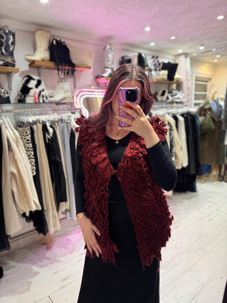 Looped Textured Knit Waistcoat | Wine