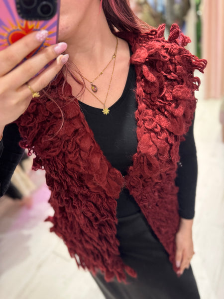 Looped Textured Knit Waistcoat | Wine