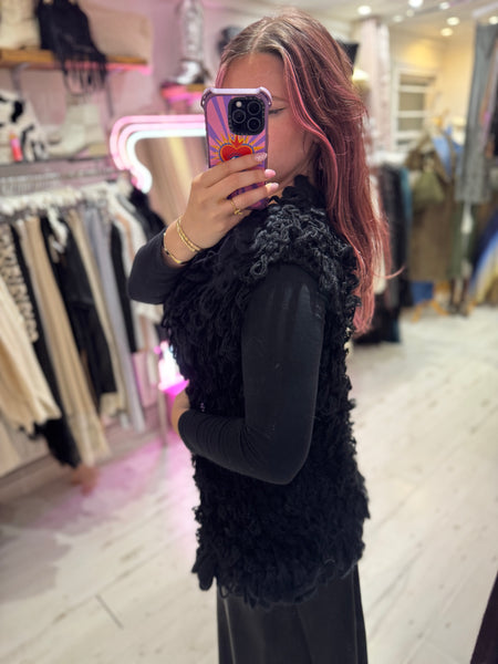 Looped Textured Knit Waistcoat | Black