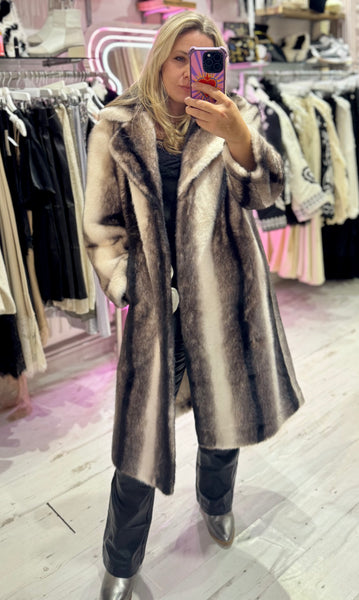 Luxury Faux Fur Ombre Coat | Black/White Multi