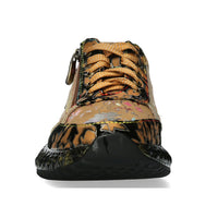 Laura Vita | Burton 11 Trainer | Chestnut
