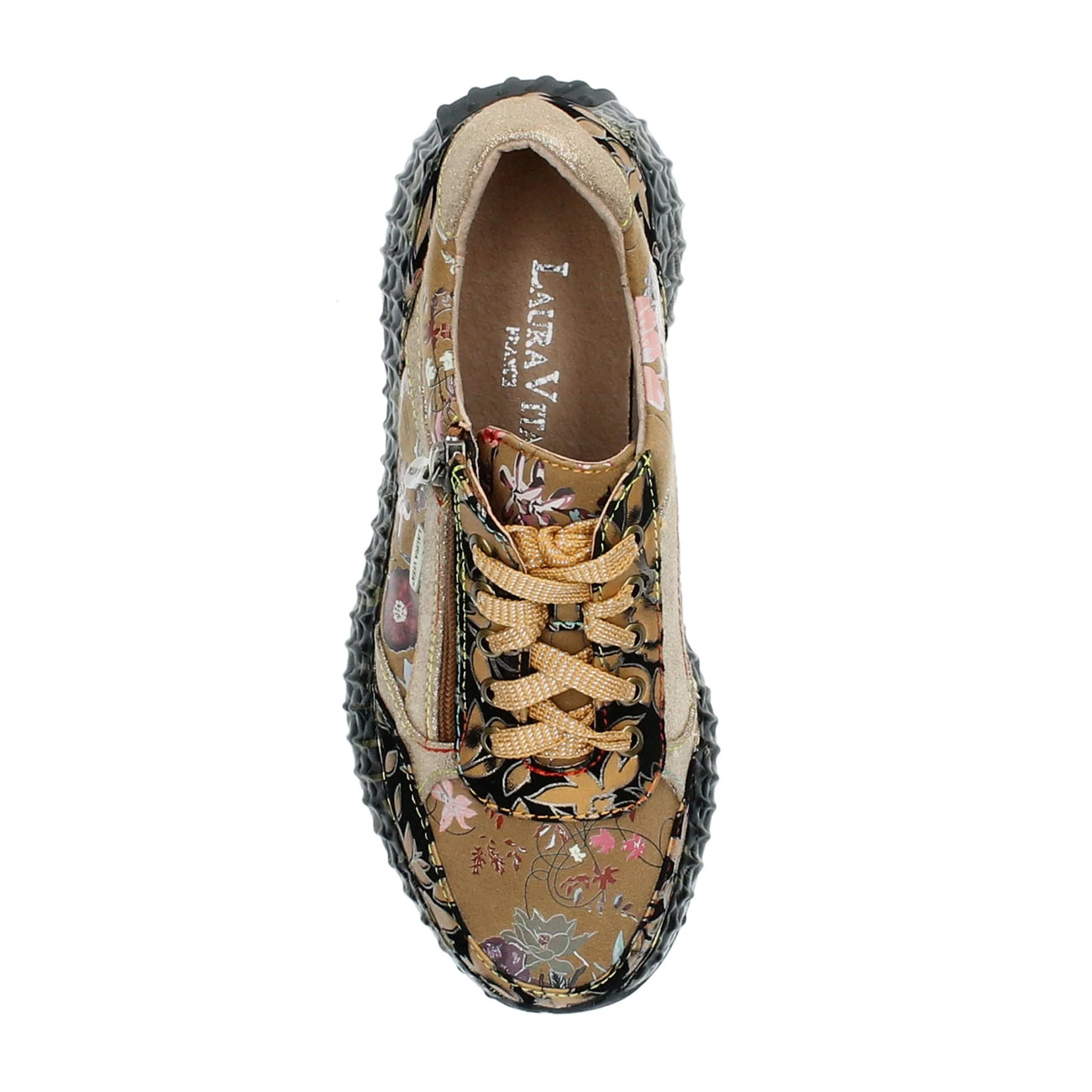 Laura Vita | Burton 11 Trainer | Chestnut