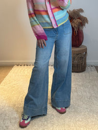 Redberry Retro Pocket Wide Leg Jeans | Mid Wash