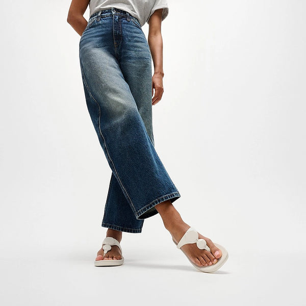 Fitflop|SOLAY Glossy-Disc Toe-Post Sandals