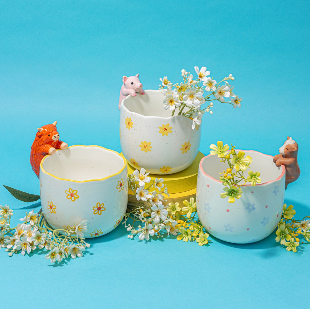 Peeking Highland Cow Planter