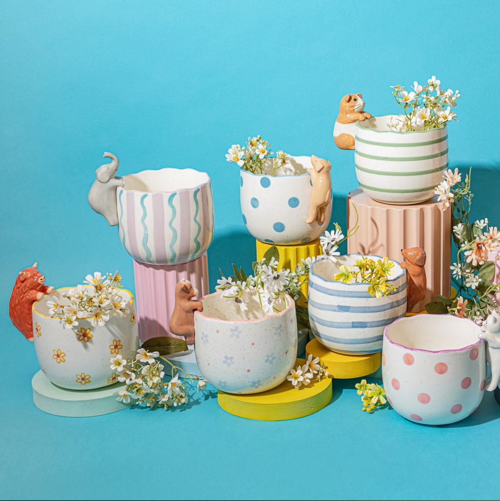 Peeking Highland Cow Planter