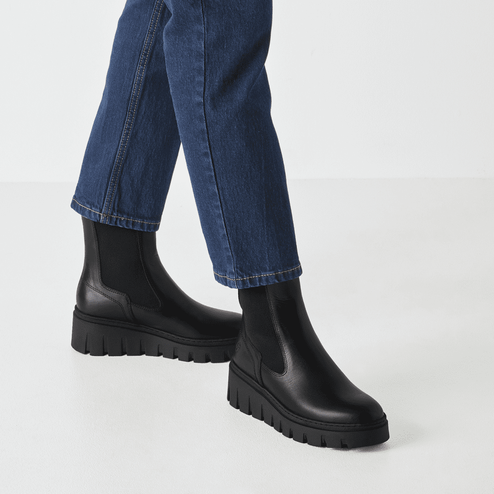 Tamaris | Chunky Chelsea Boot | 26589 | Black