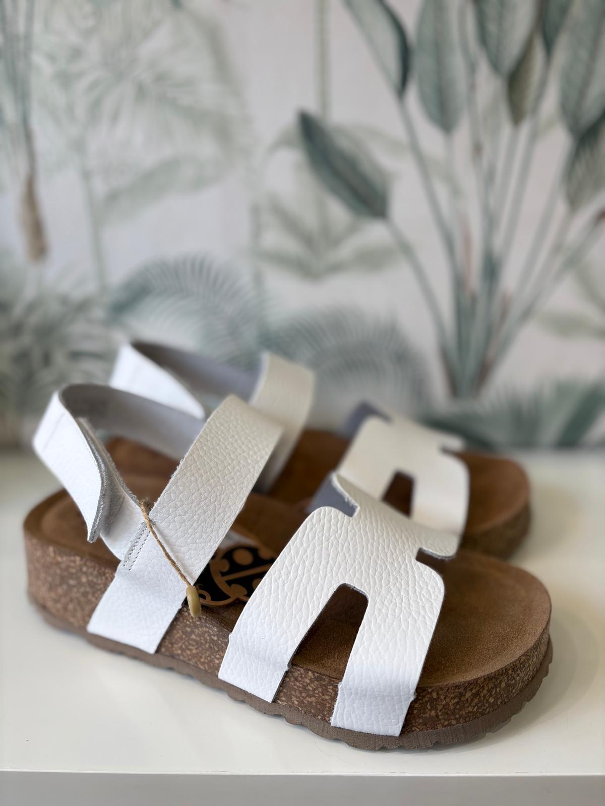 Yokono | WIWI 262 | Platform Leather Sandal | White
