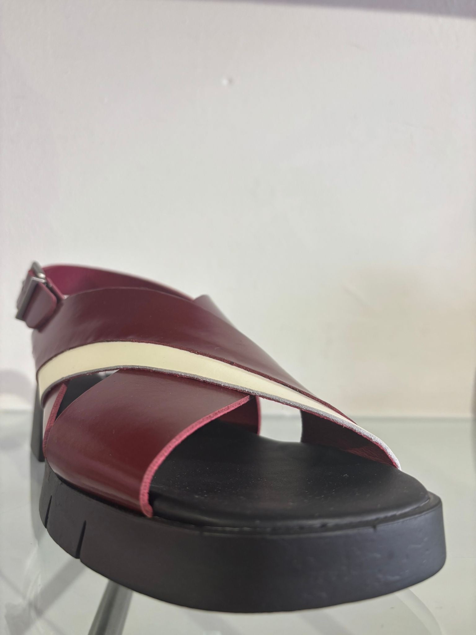 ART | 2063 Varsovia Block Heel Sandal | Shiny Burgundy/Cream