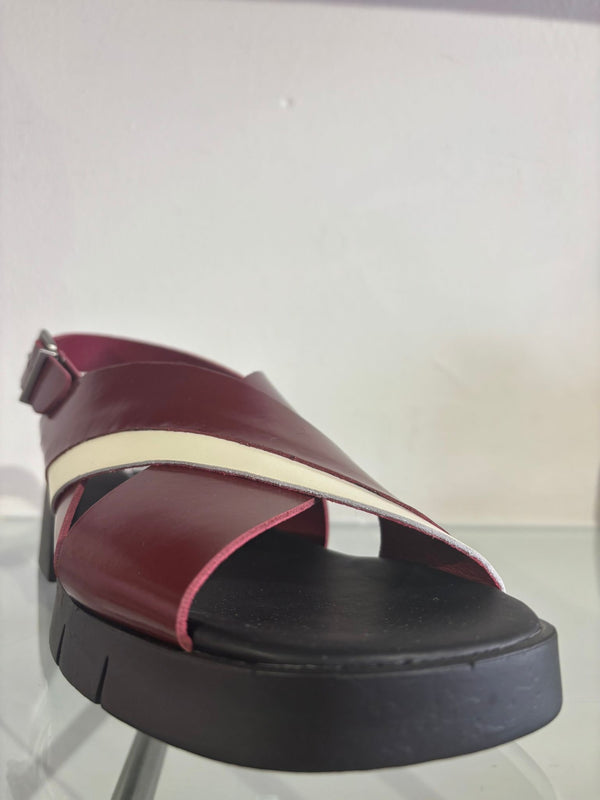 ART | 2063 Varsovia Block Heel Sandal | Shiny Burgundy/Cream